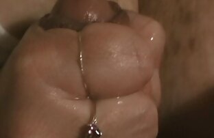 XXX एक सेक्सी मूवी फिल्म वीडियो लकड़ी के बक्से में जापानी महिला