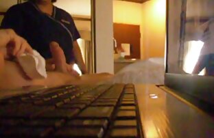 XXX पिकापर उसे खेत में लाता है और सनी लियोन एचडी सेक्सी मूवी वह दूरी में है